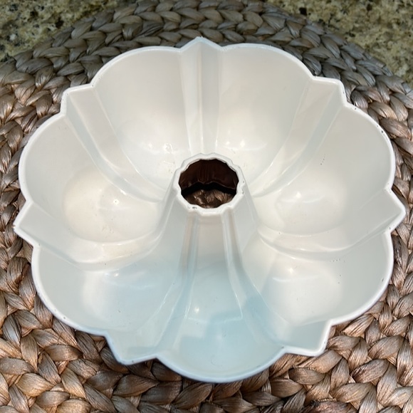 Vintage Nordic Ware Bundt Cake Pan 6 cup orange ombré - Picture 3 of 3